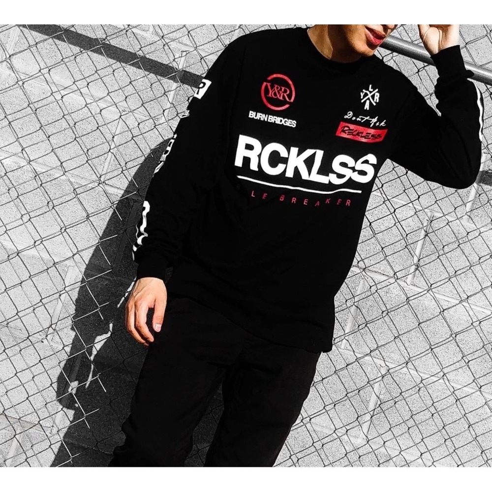 Young & Restless Long Sleeve Graphic TShirt Rule Breakers Men's XL Streetwear